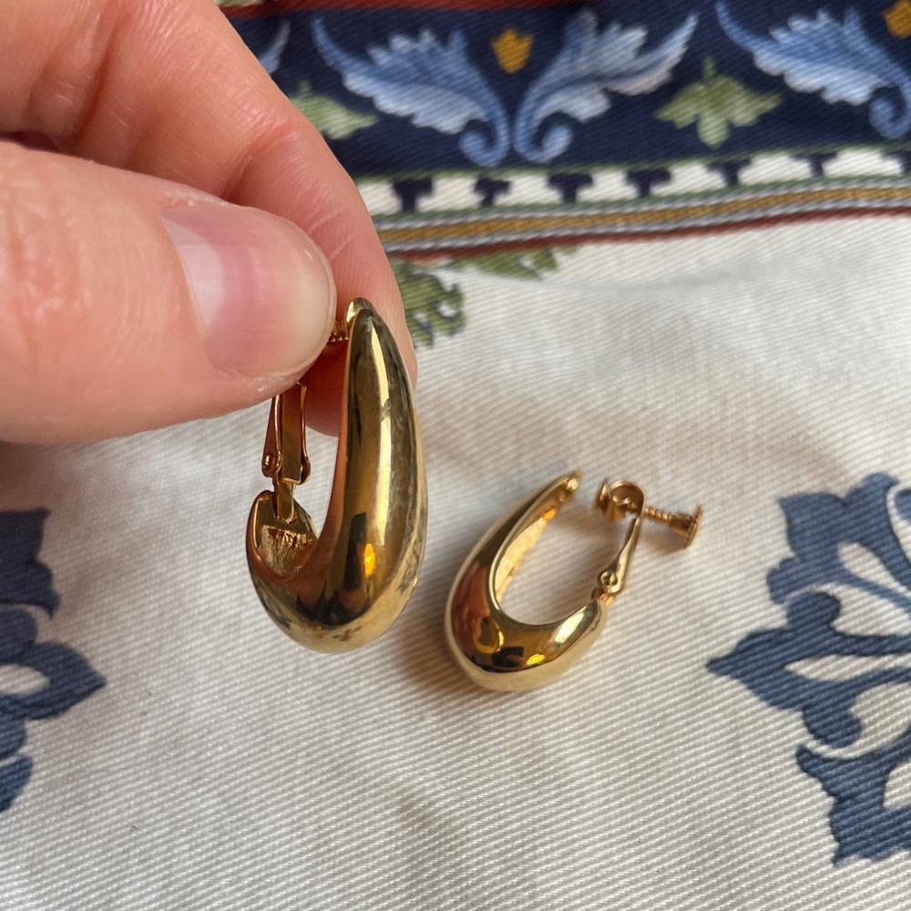 Elegant Gold Hoop Clip-On Earrings